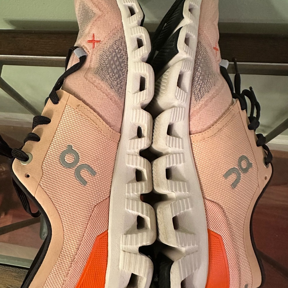 On Cloud X3 women’s running shoes Rose/Sand size 8 like new (lowest price) - Picture 6 of 7